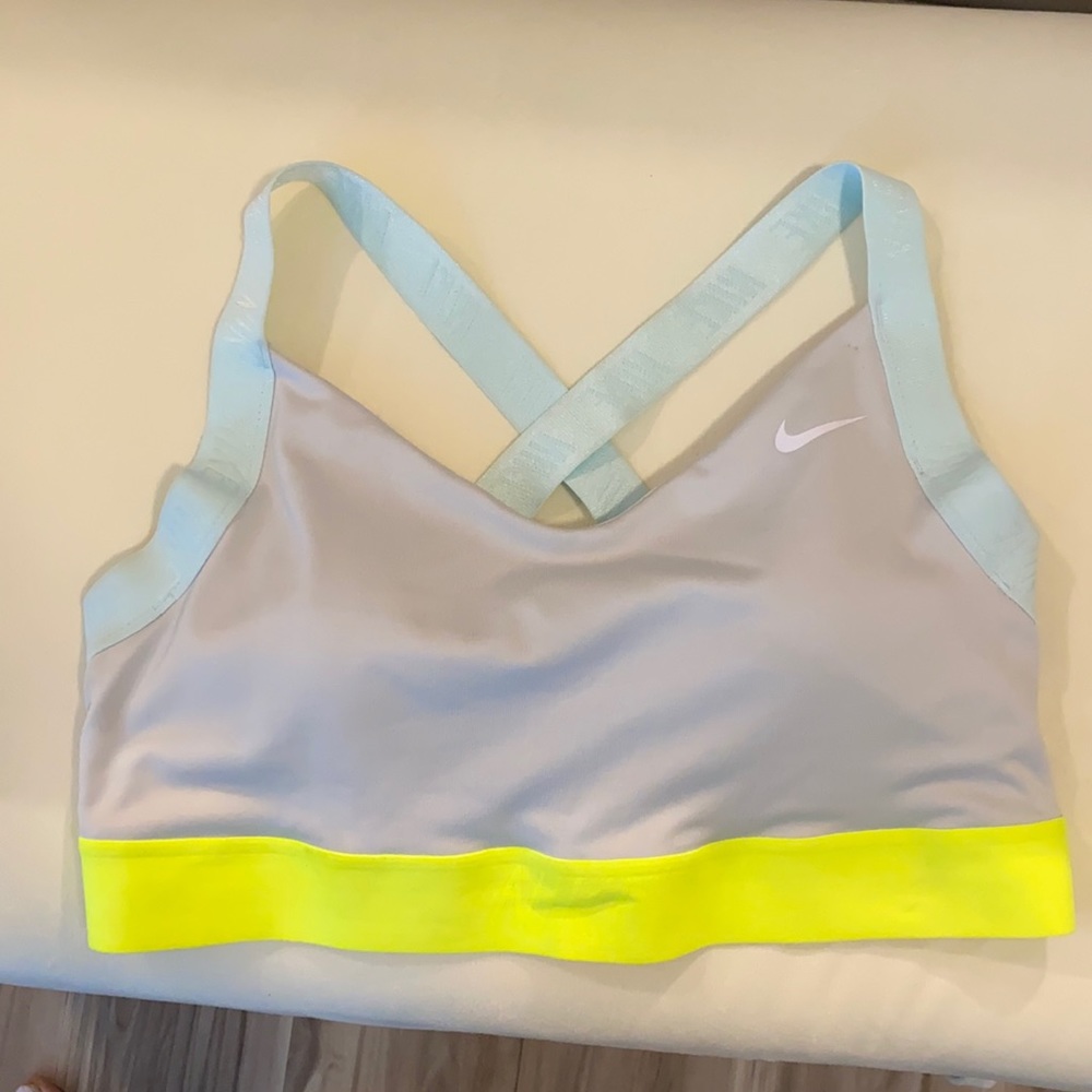 Nike Sports Bra - Large